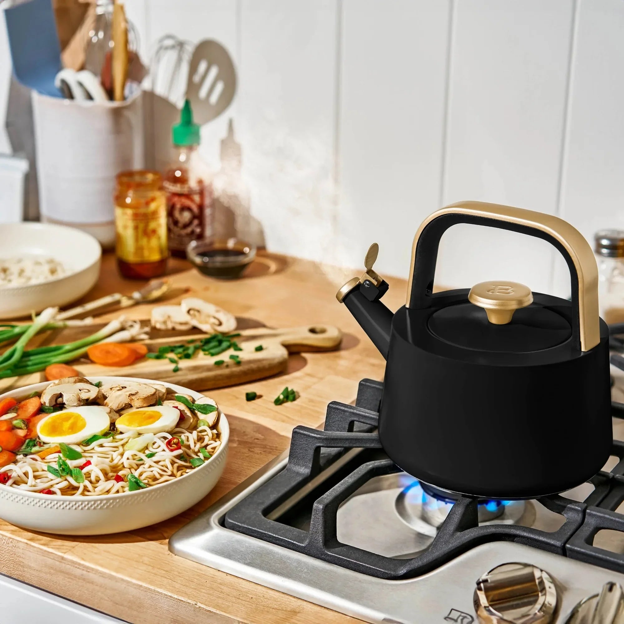 1.8L Black Ceramic Whistling Kettle